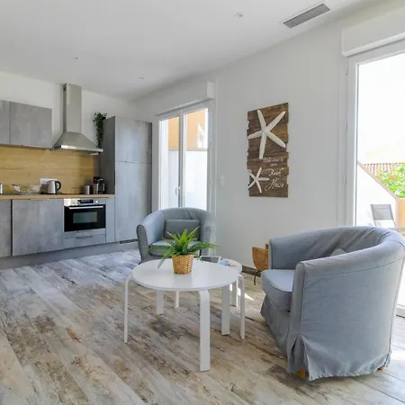 Select'so - Saint Clair - Services Hoteliers & Prestations De Qualite - Sc02 Le Lavandou